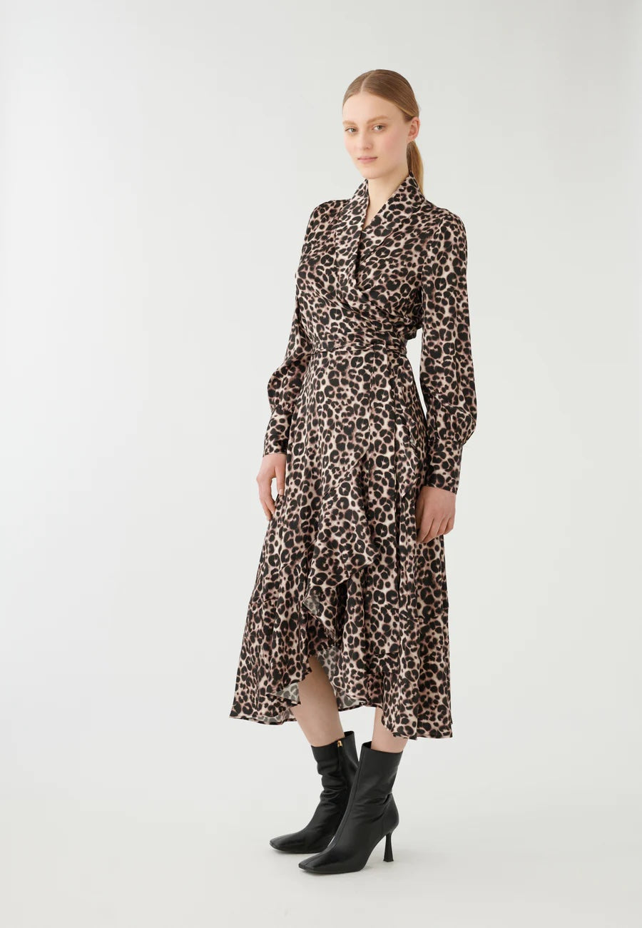 Vitah Leopard Dress