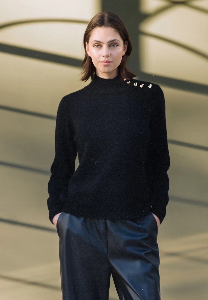 Dea Kudibal- Casmiradea Cashmere Sweater - Edit by Elaine Turner