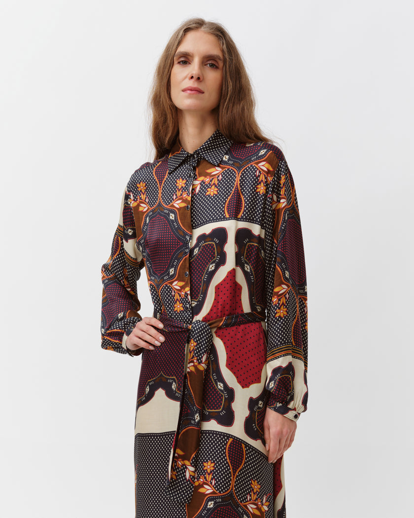 Diega Riora Dress in Marine, Rouge and Ecru Colors. Available at Edit by Elaine Turner in Houston, TX. Model Close Up view. 