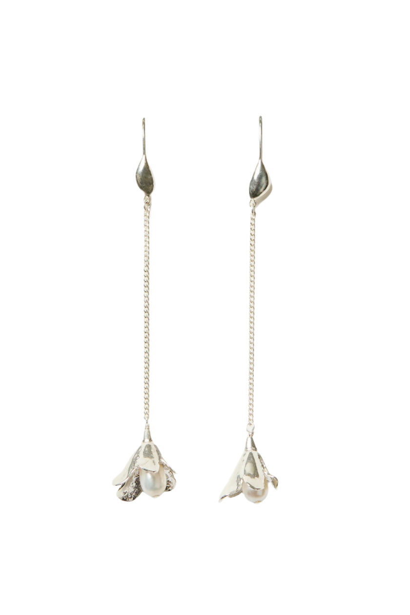 LA発 ! FLOWER PEARL DROP EARRINGS IN SILVER【MOND MONDO】 Mondo Mondo Silver Flower Pearl Drop Earrings Mondo Mondo
