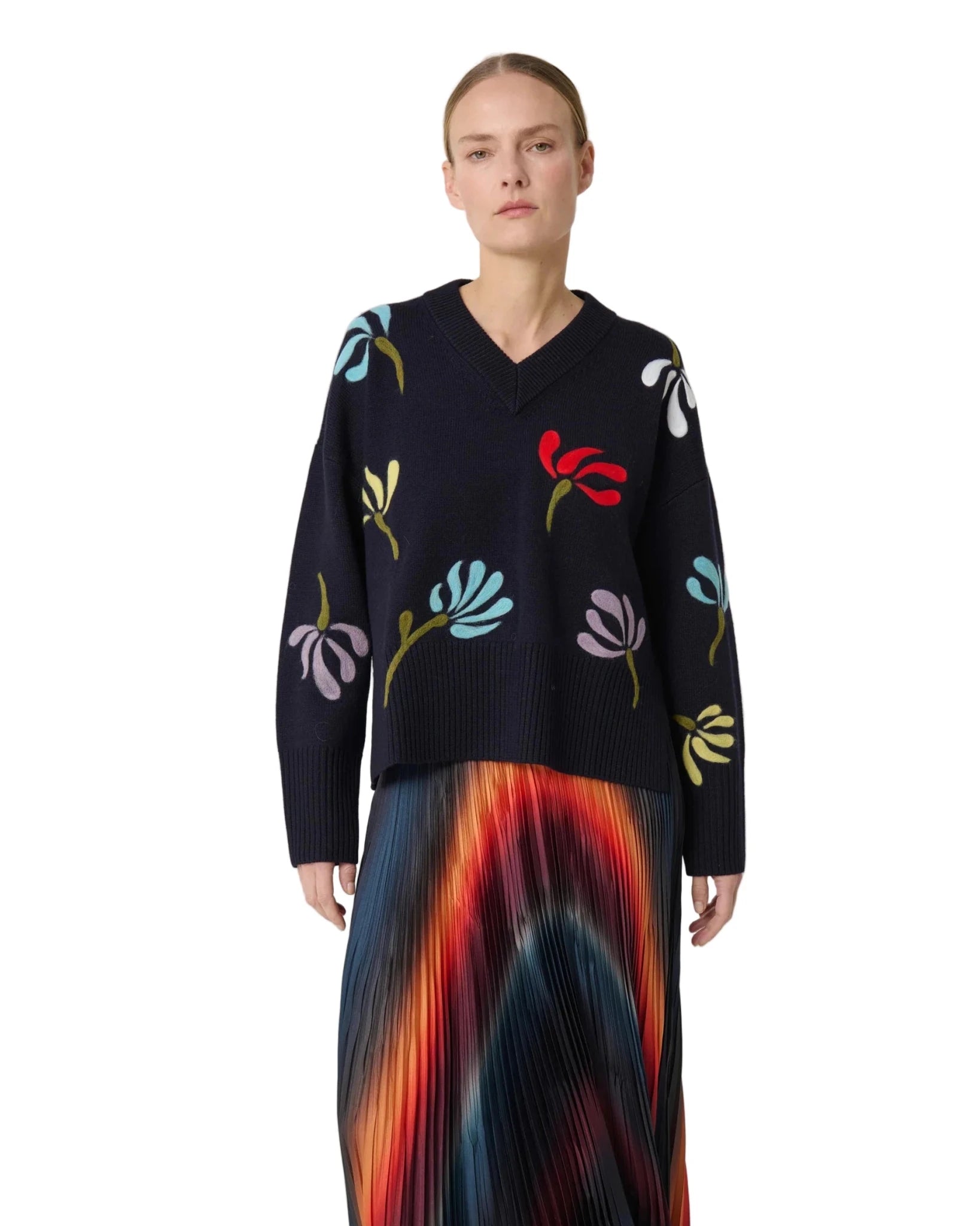 Beatrice b.- Needle Flowers Sweater - Edit by Elaine Turner