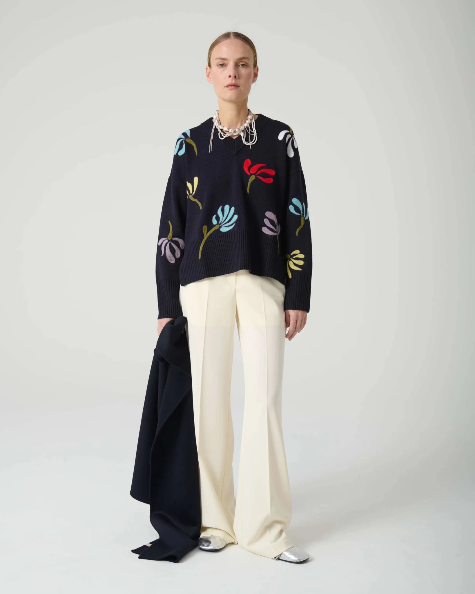 Beatrice b.- Needle Flowers Sweater - Edit by Elaine Turner