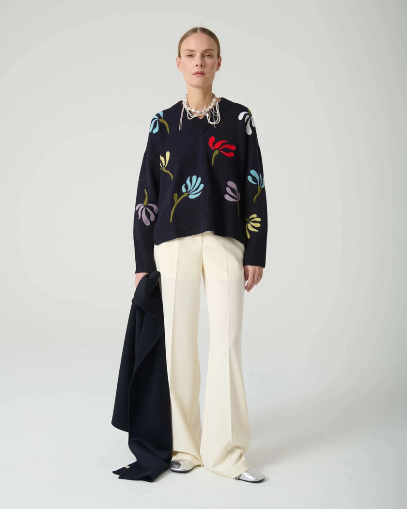 Beatrice b.- Needle Flowers Sweater - Edit by Elaine Turner