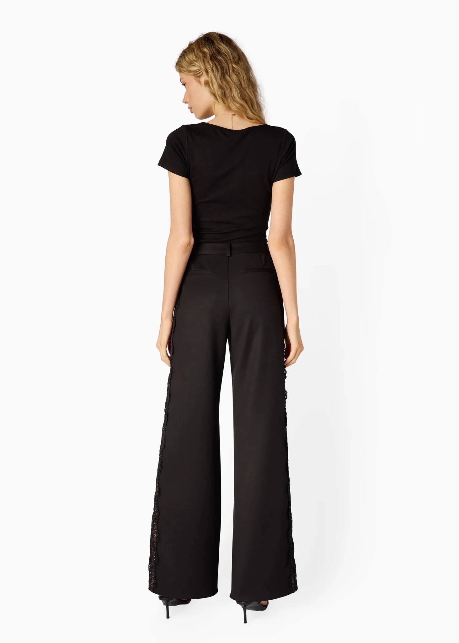 Cami NYC- Sana Rib Knit Tee- Black - Edit by Elaine Turner