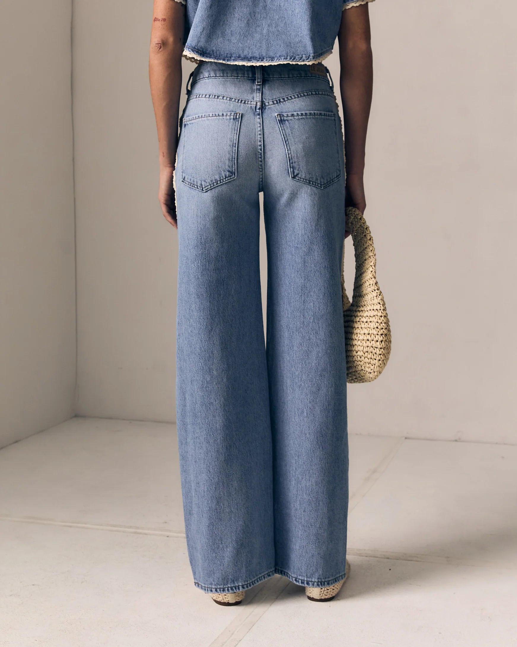 Le Jean- Crochet Trim Column Jeans- Mid Rise