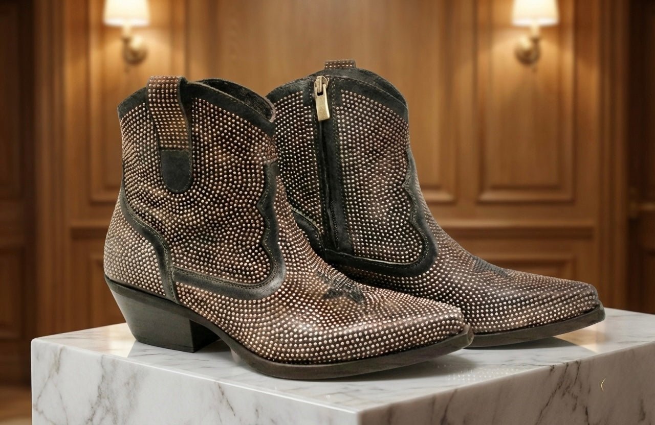 Marco Delli Gar Boots - Edit by Elaine Turner